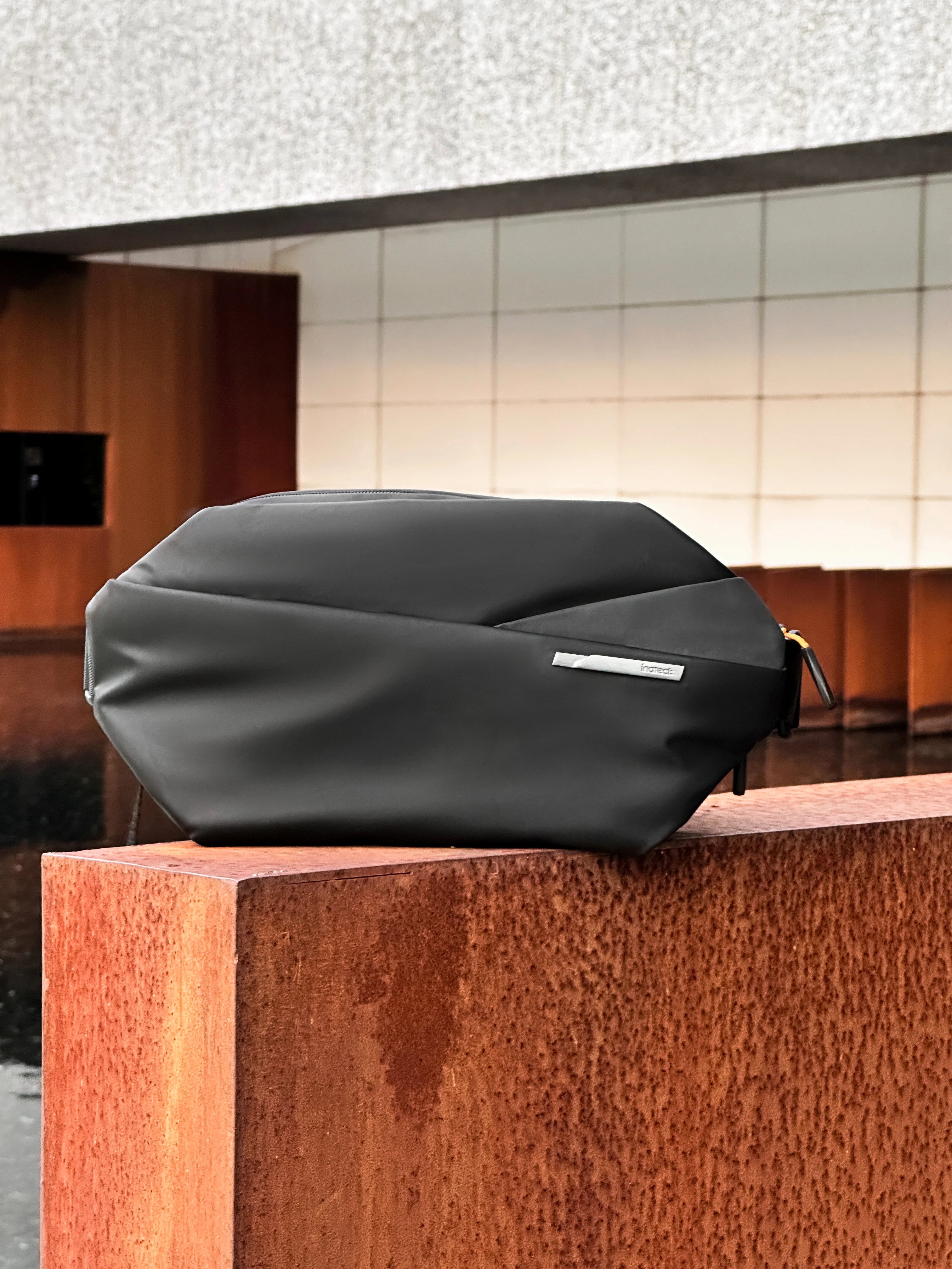 Inateck Chest Bag - Trendy Urban That Fits a Switch