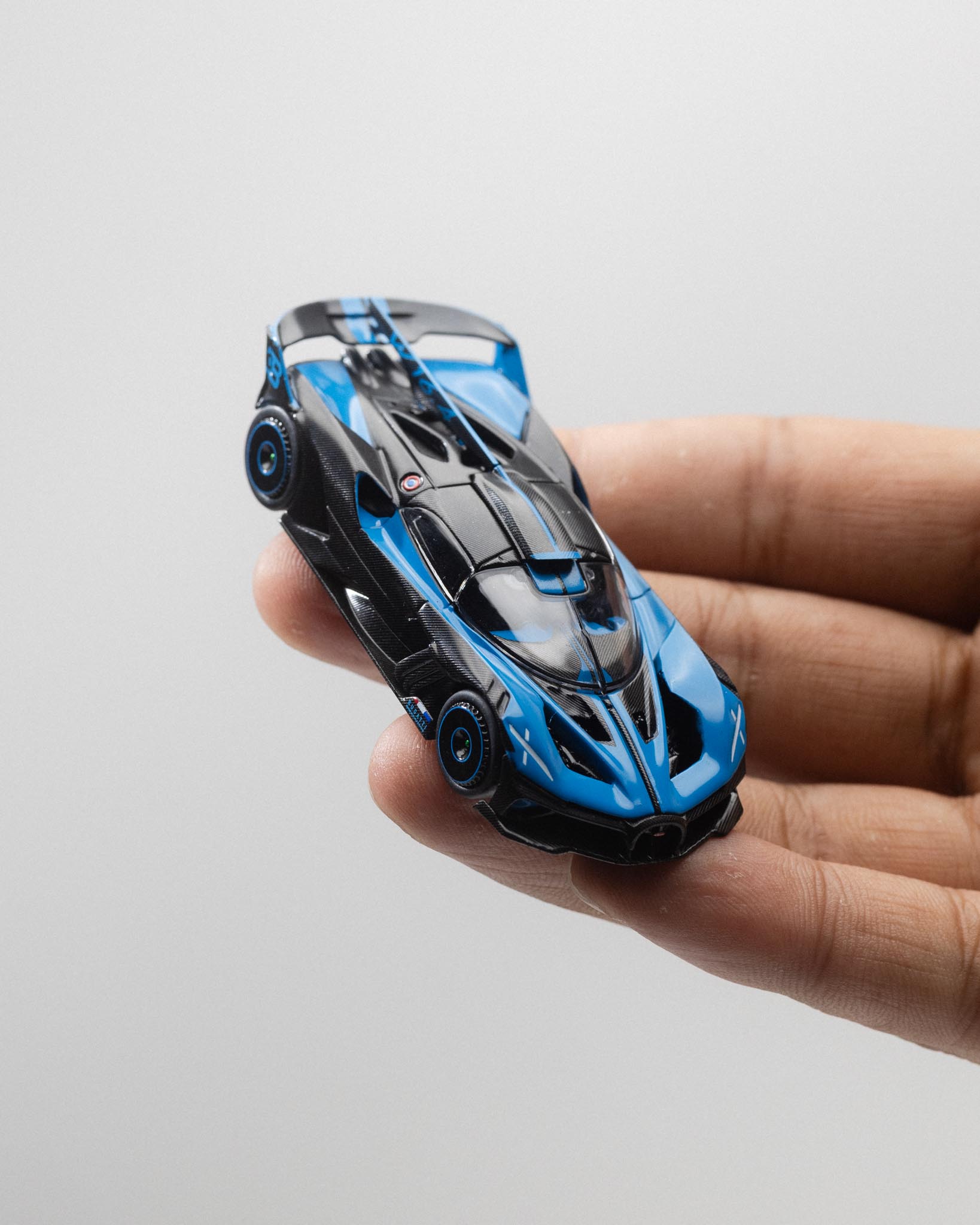 Mini GT 1/64 布加迪 BOLIDE 亮相