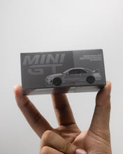 MINIGT 1/64 - 尼桑 Skyline GT-R 深金属灰 (NISMO BCNR33 CRS 版本)