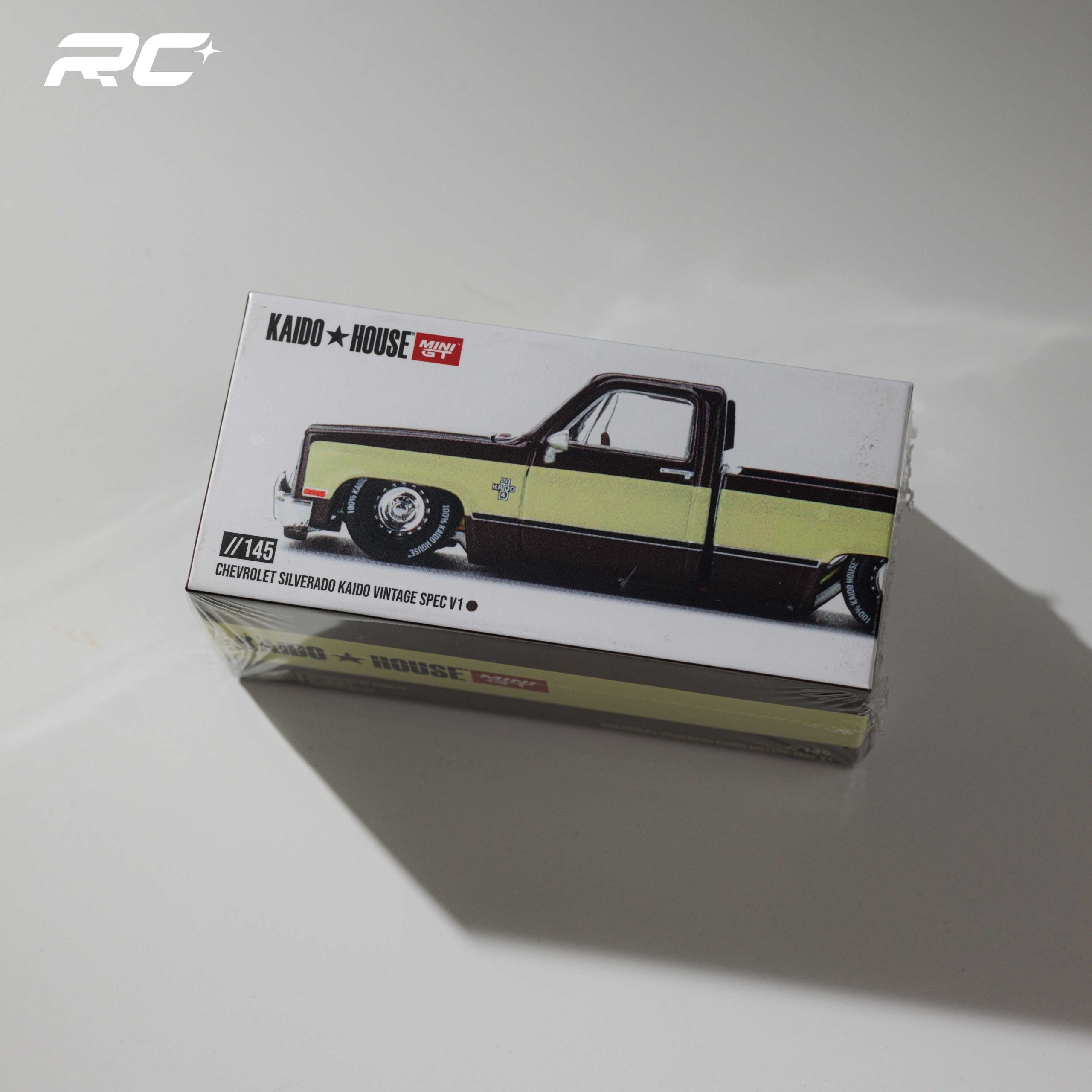Kaido House + MINIGT Chevrolet Silverado KAIDO Vintage Spec V1