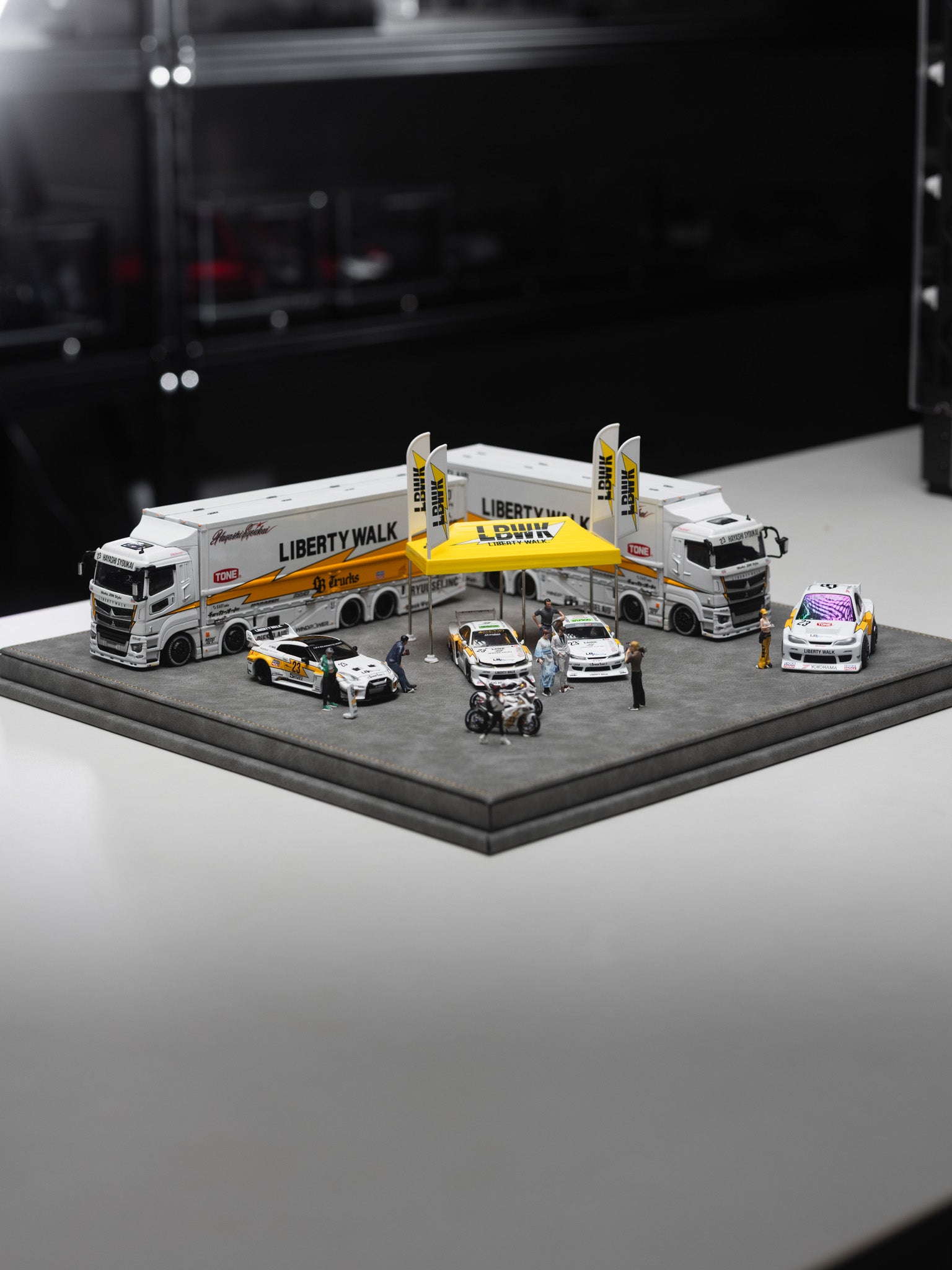 Full Set Liberty Walk 1/64 Yellow Lightning livery setup