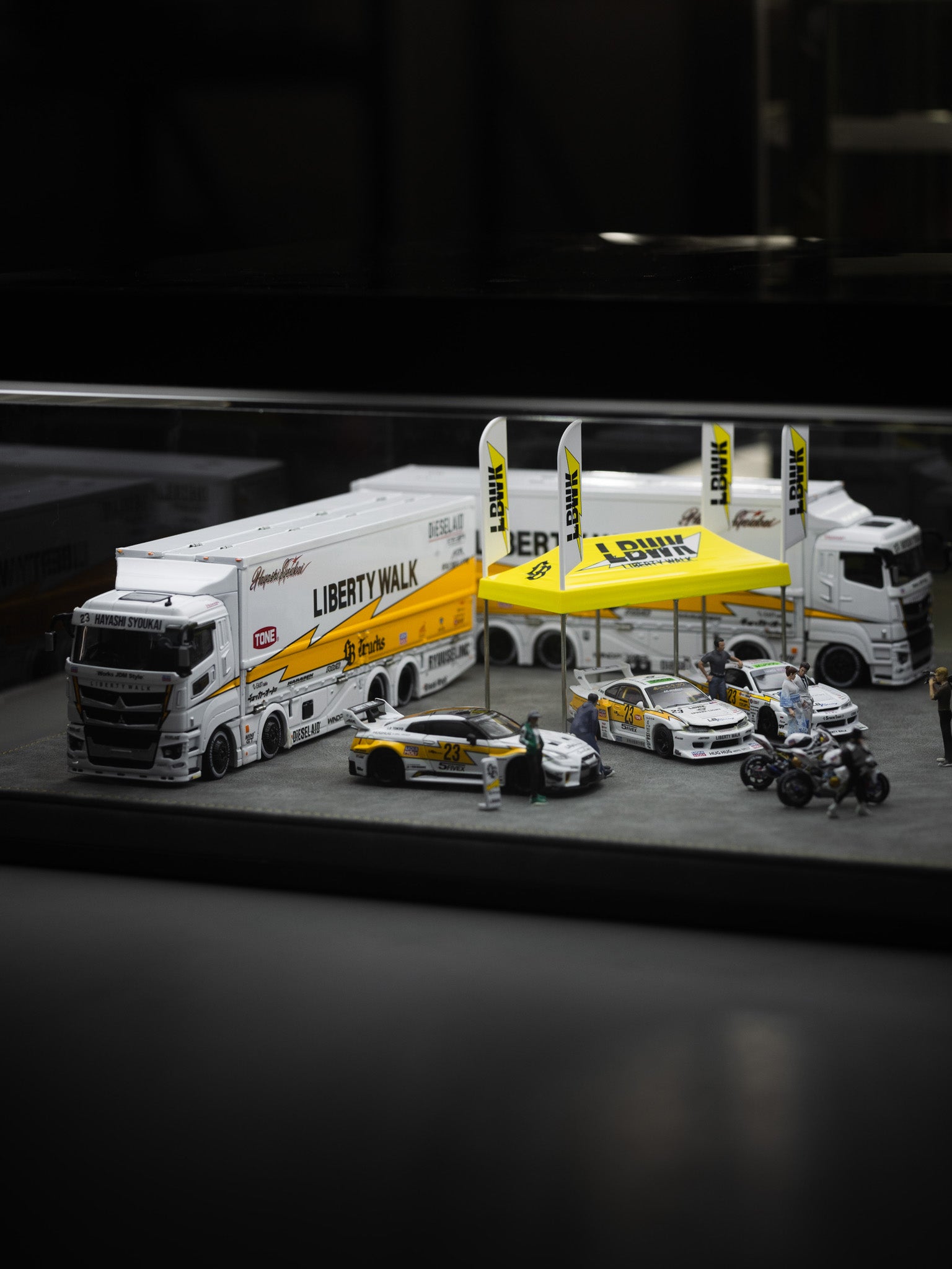 Full Set Liberty Walk 1/64 Yellow Lightning livery setup