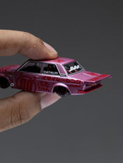 KAIDO HOUSE X MINI GT 1:64 达特桑 510 PRO STREET BUTA V1 – 粉色 KHMG161