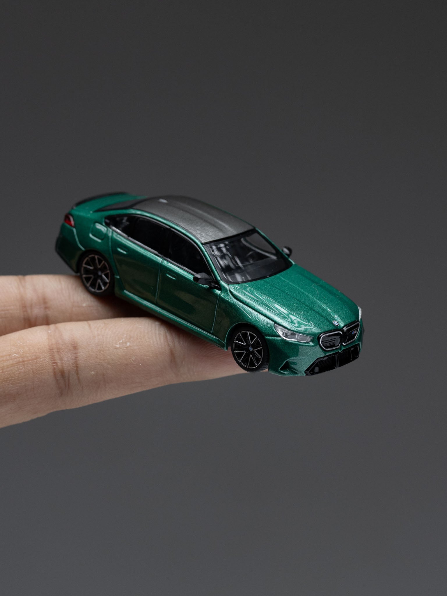 MINIGT 1/64 宝马M5 (G90) 马恩岛绿金属漆