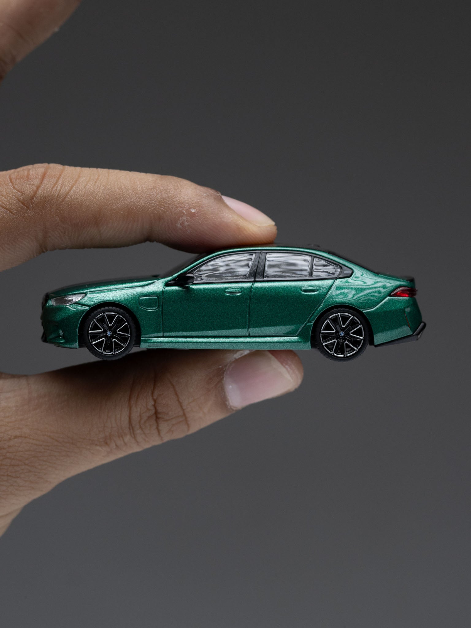 MINIGT 1/64 宝马M5 (G90) 马恩岛绿金属漆