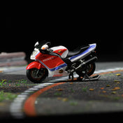 MOREART 1:64 本田 CBR1100XX 红白拉花摩托车人偶套装 树脂模型