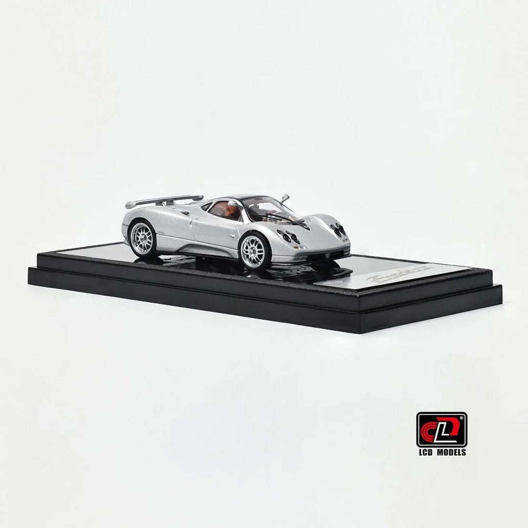 LCD 1:64 迈凯轮塞纳 GTR 万宝路