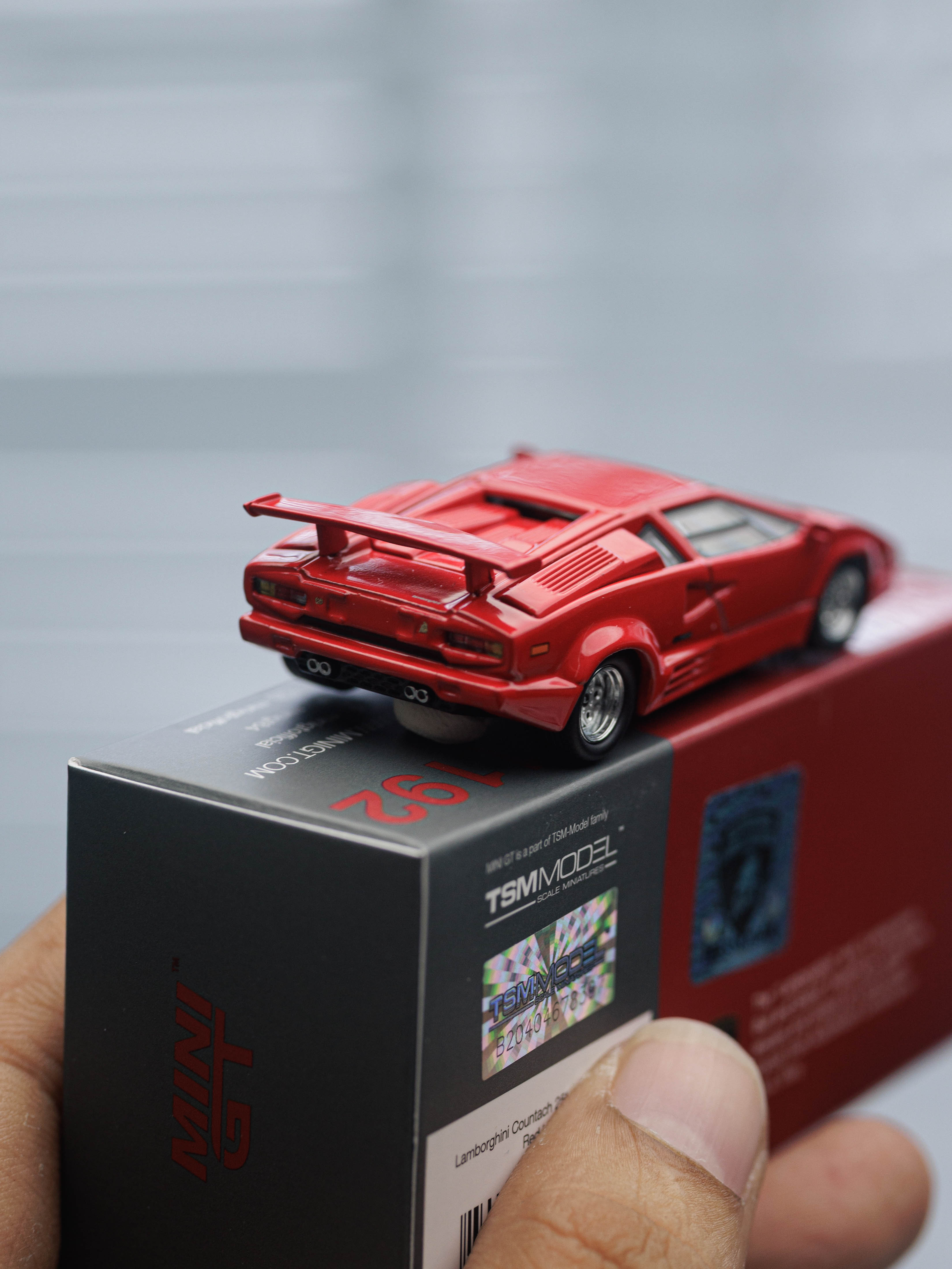 MINIGT 1/64 Lamborghini Countach 25th Anniversary Red