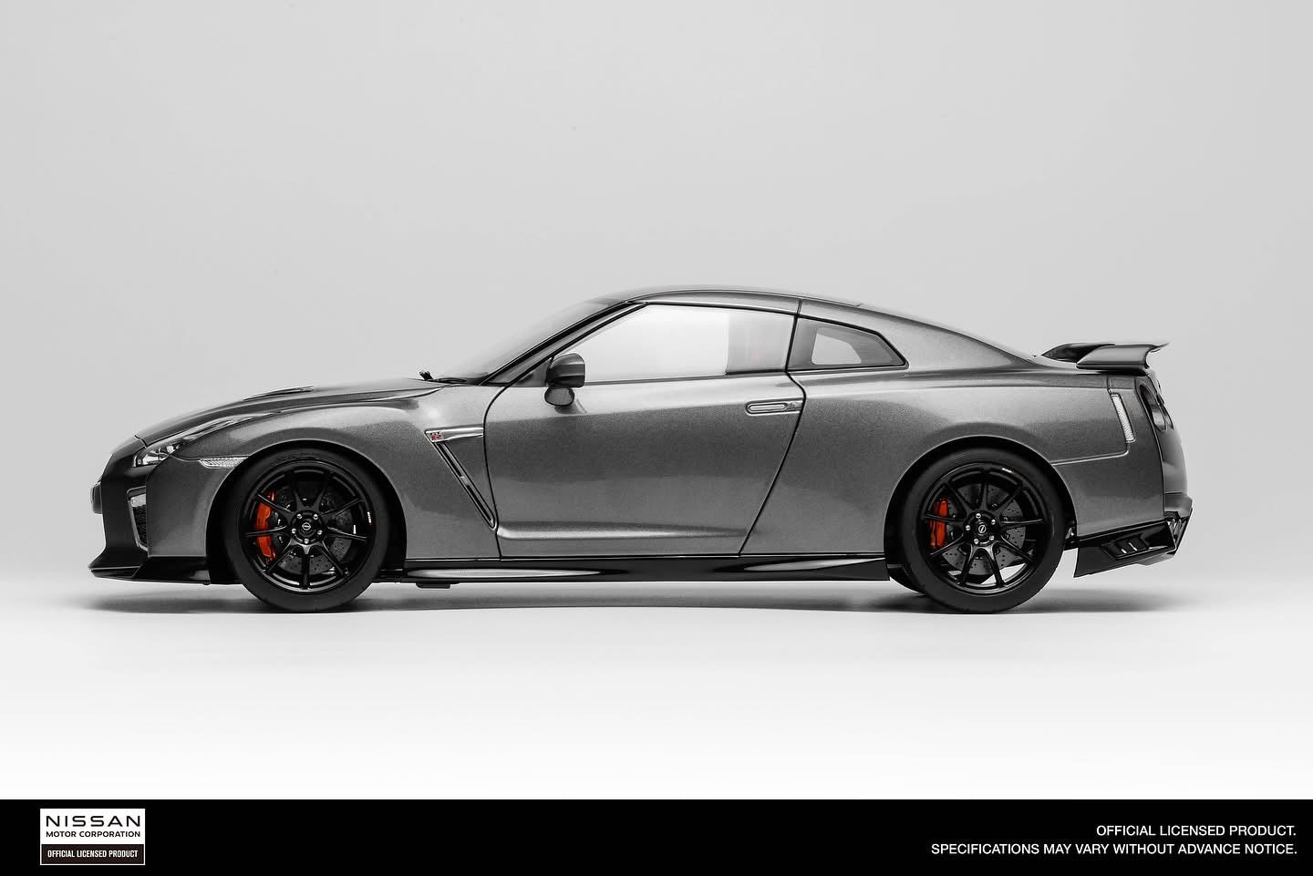 MOTORHELIX - 日产 GT-R (R35) Track Edition Engineered by NISMO 2020 深金属灰