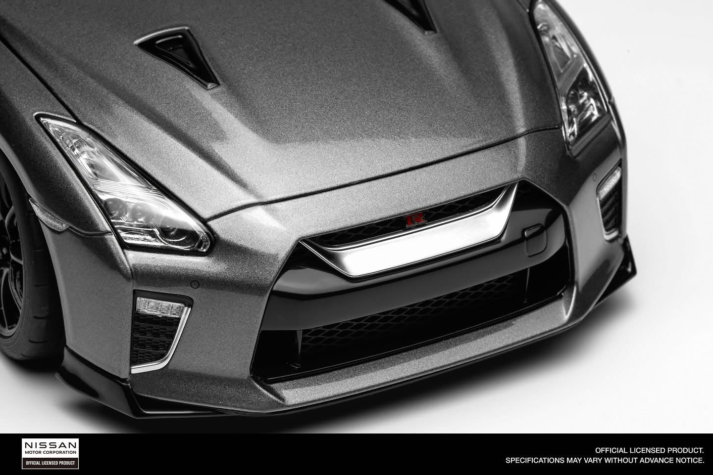 MOTORHELIX - 日产 GT-R (R35) Track Edition Engineered by NISMO 2020 深金属灰