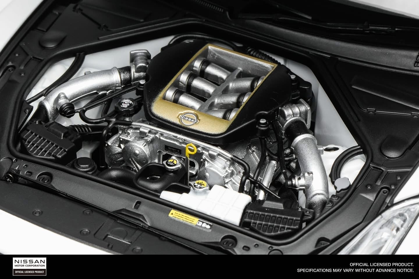 MOTORHELIX - 日产GT-R (R35) Track Edition Engineered by NISMO T-Spec 2022 亮光珍珠白