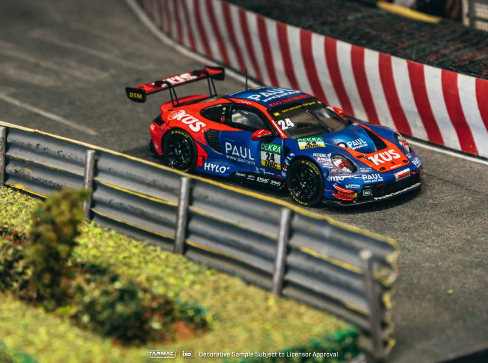 TARMAC WORKS 1:64 PORSCHE 911 GT3 R DTM 2023 AYHANCAN GÜVEN T64-084-23DTM24