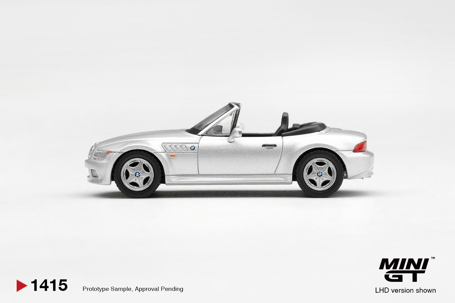 MINIGT 1/64 BMW Z3 Titanium Silver