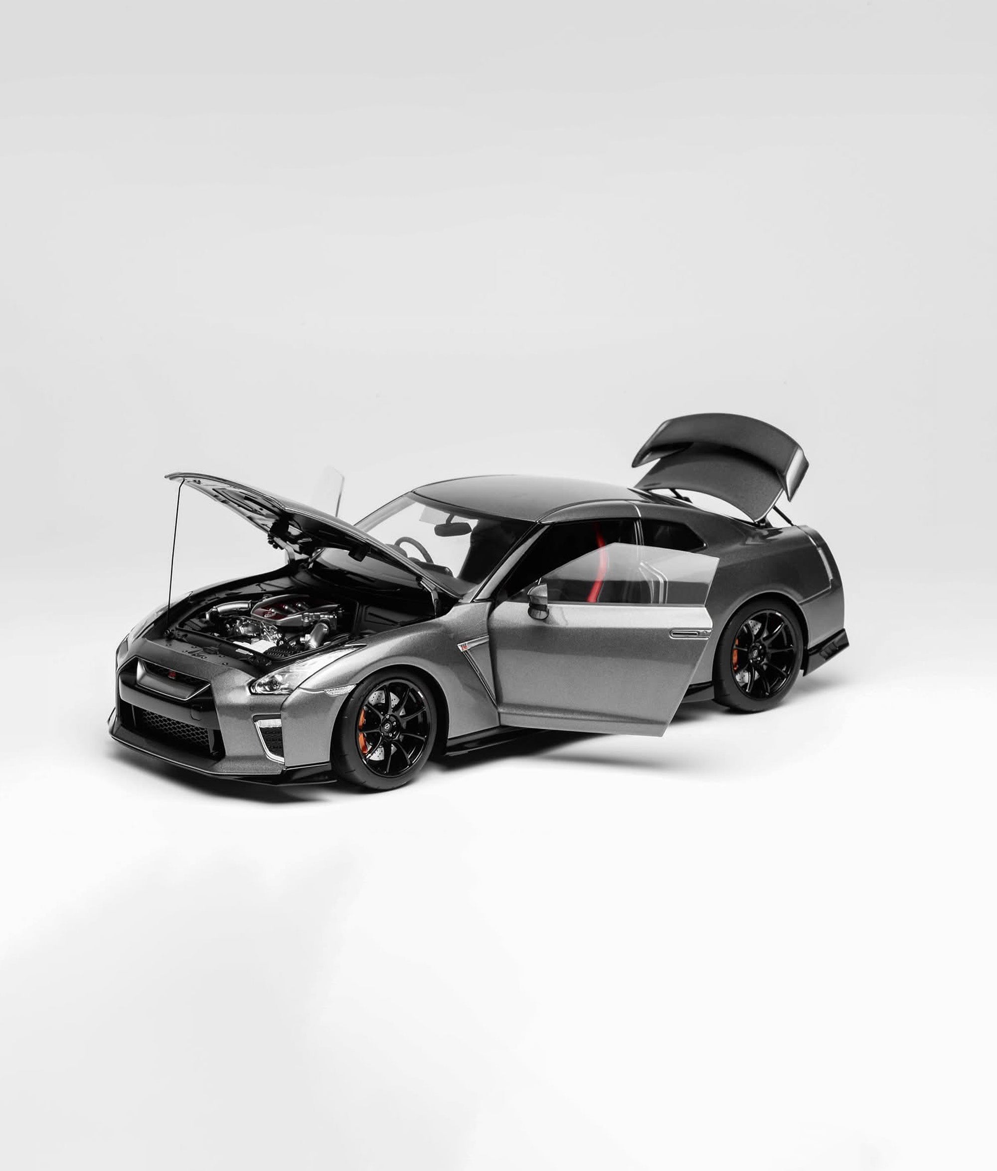 MOTORHELIX - 日产 GT-R (R35) Track Edition Engineered by NISMO 2020 深金属灰